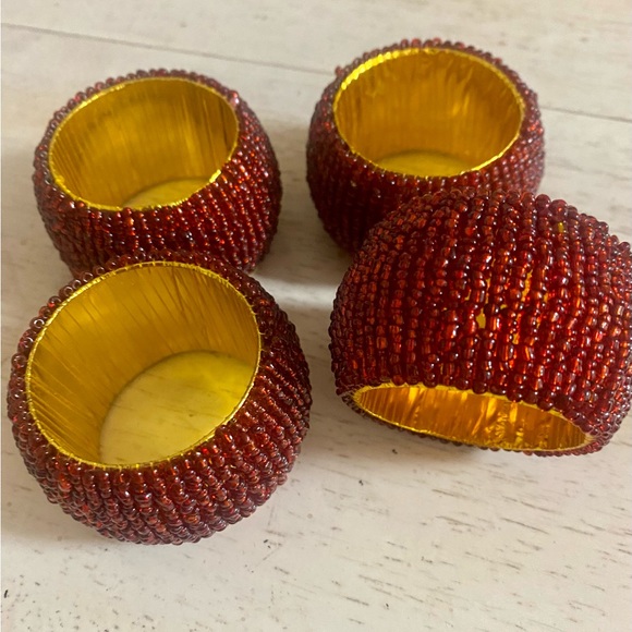 Beaded napkin rings- in a beautiful dark brick red color - Picture 2 of 5